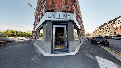 Restaurant La Madeleine - La Luna Café, Restaurant à La Madeleine