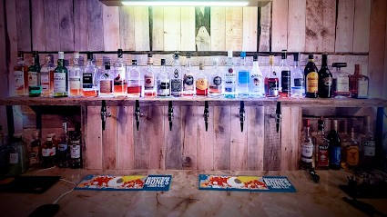 The Green Man Inn, Restaurant à Charroux