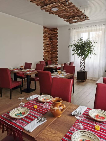 L'auberge Des Quatre Routes, Restaurant à Albussac