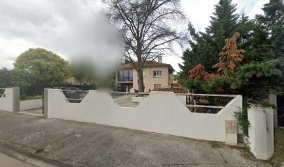 santacruzmadia, Restaurant à Fonbeauzard