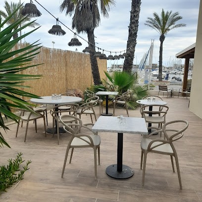 Le Récif, Restaurant à Saint-Cyprien