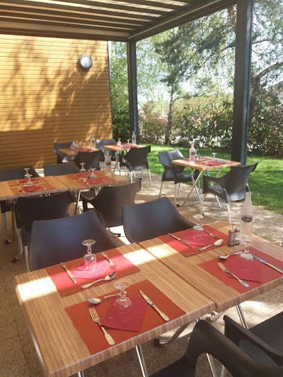 Le Petit Comptoir, Restaurant à La Bazouge-de-Chemeré