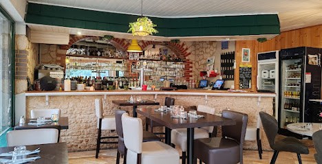 LE BELLA CIAO 1 PLACE DU PORT 24150 MAUZAC ET GRAND CASTANG, Restaurant à Mauzac-et-Grand-Castang