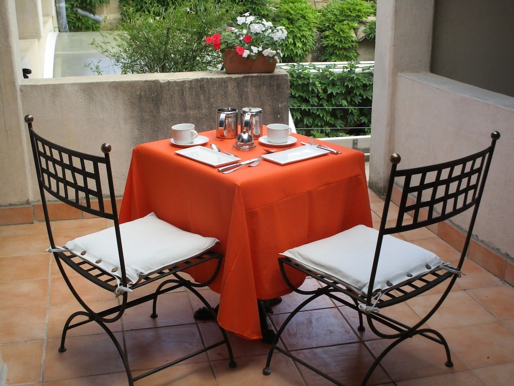 L'Olivier, Restaurant à Serviers-et-Labaume