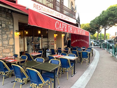 Le Café De La Fontaine, Restaurant à La Turbie