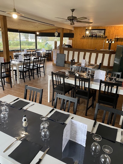 Brasserie De L'etang, Restaurant à Oudalle