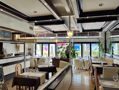 Le Grand Comptoir du Cours, Restaurant à Saintes