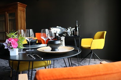 Le Bœuf En écailles, Restaurant à Magné