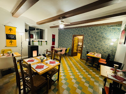 Le Borneo Restaurant à Grospierres