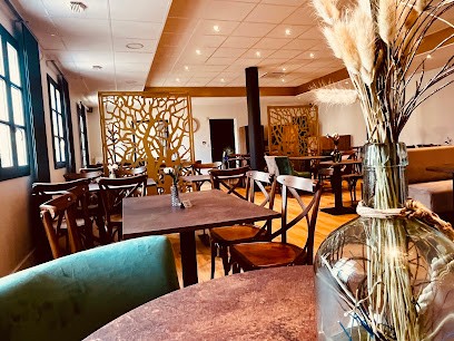 La Table De Saint Bonnet, Restaurant à Saint-Bonnet-de-Rochefort