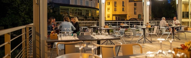 Les Terrasses Bar, Restaurant à Fontaine-de-Vaucluse