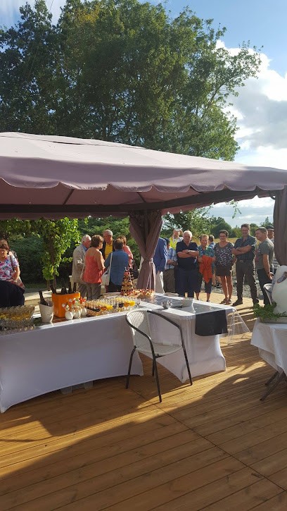 A La Table Du Puisard, Restaurant à Mézières-sur-Ponthouin