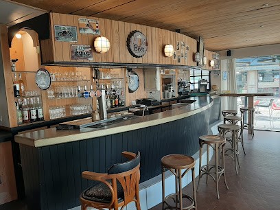 LE VAISSEAU - Bar & Restaurant, Restaurant à Plozévet