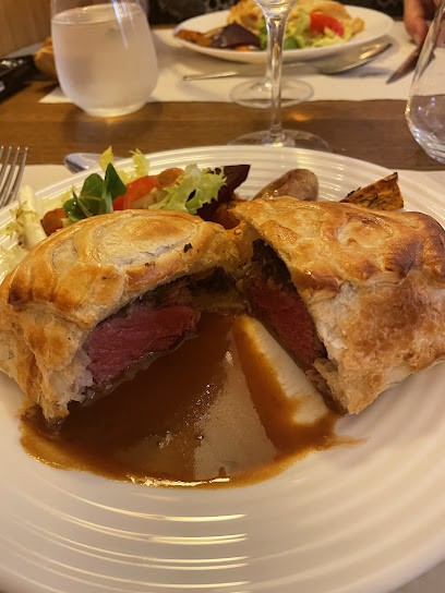 AUBERGE DE ROUSSILLON EN MORVAN, Restaurant à Roussillon-en-Morvan