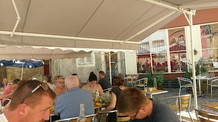 Les 4 Marmoins, Restaurant à Charolles