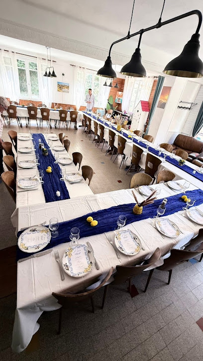 Auberge Les Plantades, Restaurant à Laviolle