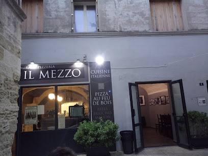 Il Mezzo, Restaurant à Aimargues