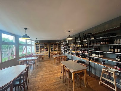 La Cave à Bière, Restaurant à Saint-Léonard-des-Bois