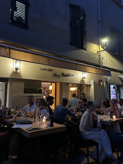 La Fine Équipe Chez Madeleine Restaurant à Saint-Tropez
