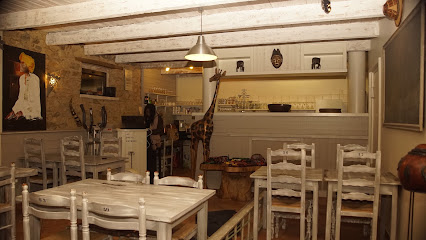 Le Petit Dakar Restaurant à Louannec