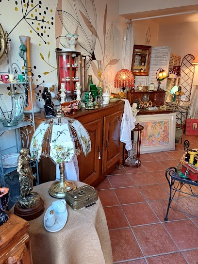 Chez Betty - Boutique, Restaurant à Saint-Bertrand-de-Comminges