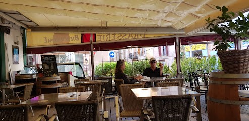 Bar Brasserie Le Biérodrome, Restaurant à Salernes