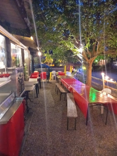Le Saloon Restaurant à Anduze