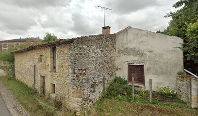 L' OEUF OU LA POULE, Restaurant à Mazeuil
