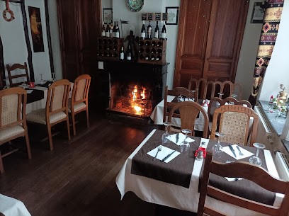 La Causerie Des Lilas, Restaurant à Hierges