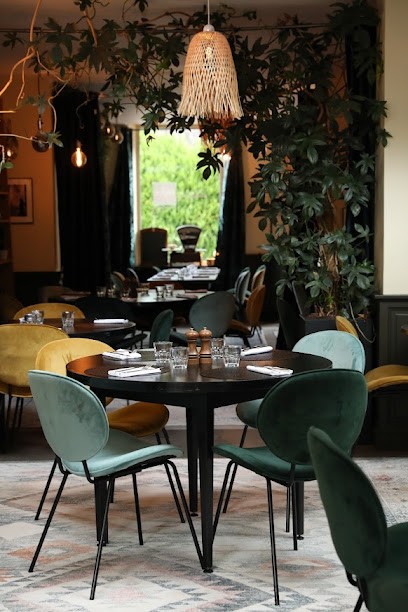 CALiU, Restaurant à Gambais