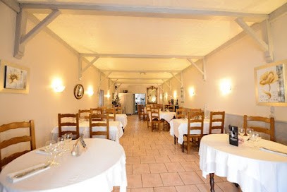 HOTEL RESTAURANT LA VIEILLE AUBERGE, Restaurant à Barbezieux-Saint-Hilaire