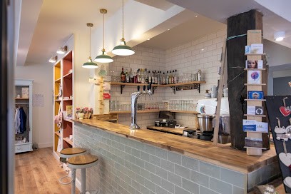 L´Artisterie Restaurant - Café - Bar - Boutique de créateurs locaux & épicerie fine, Restaurant à Mollkirch