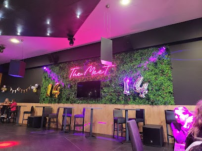 The MeeT Club, Restaurant à Villette-d'Anthon