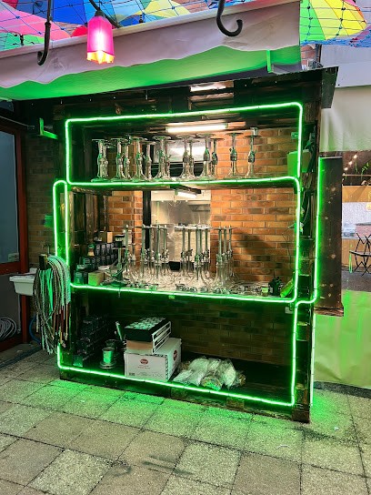 Minty Lounge, Restaurant à Lisses