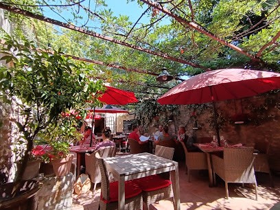 Ou Ravi Prouvencau, Restaurant à Maussane-les-Alpilles