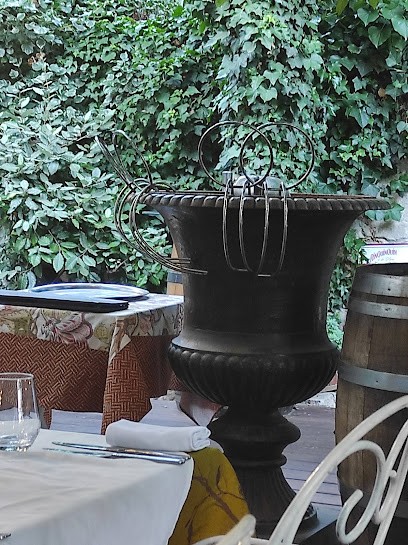 Les Sarments, Restaurant à Puyloubier