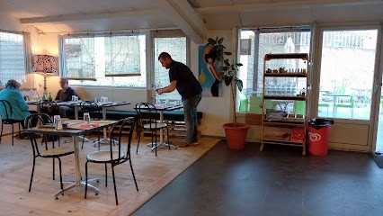 Le 07 Restaurant - International Camping, Restaurant à Salavas