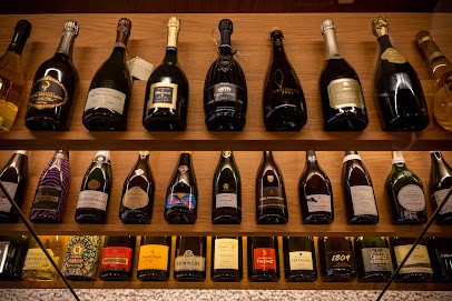 Le Grand Cerf *, Restaurant à Villers-Allerand