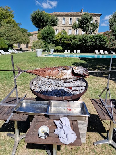 La Plage aux Herbes, Restaurant à Arpaillargues-et-Aureillac