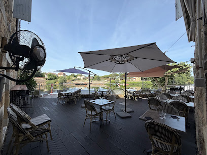 La Cave À Tapas Restaurant à Puy-l'Évêque