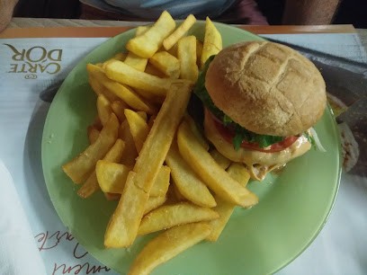 Guinguette La Lluna, Restaurant à Saint-Denis-de-Pile