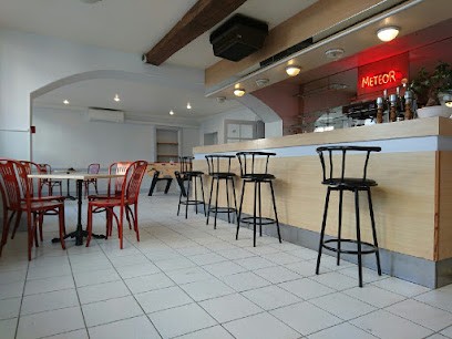 Le Café des Arts, Restaurant à Saint-Benin-d'Azy