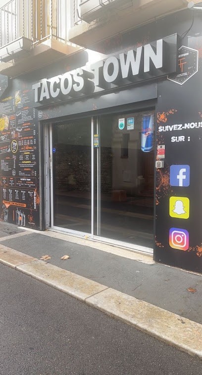 Tacos Town, Restaurant à Saint-Cyprien