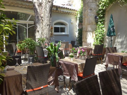 Le Côté Jardin, Restaurant à Orgon
