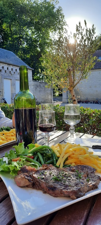 Chambres d'Hôtes Château de Martragny, Restaurant à Moulins en Bessin