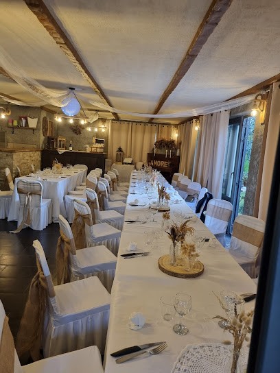 A Stalla Di Paulina, Restaurant à Santa-Lucia-di-Moriani