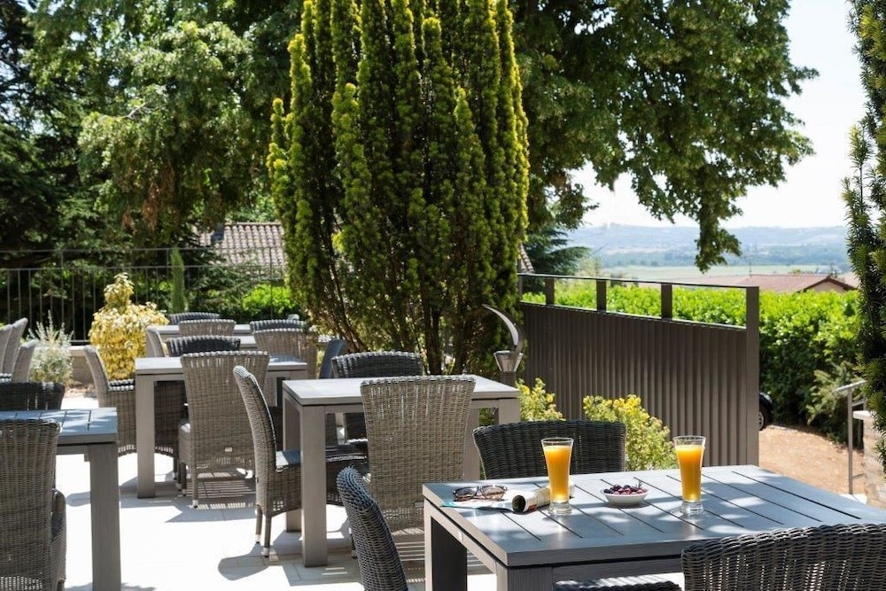 Le Cottage De Clairefontaine, Restaurant à Chonas-l'Amballan