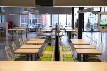 McDonald's, Restaurant à Barjouville