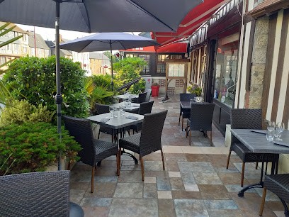 Inn Cheval Blanc, Restaurant à Auvillars