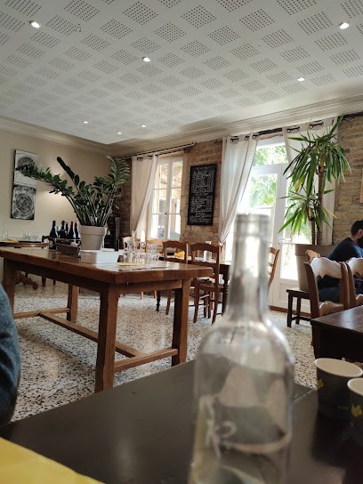 Auberge Des Chasseurs, Restaurant à Clessé